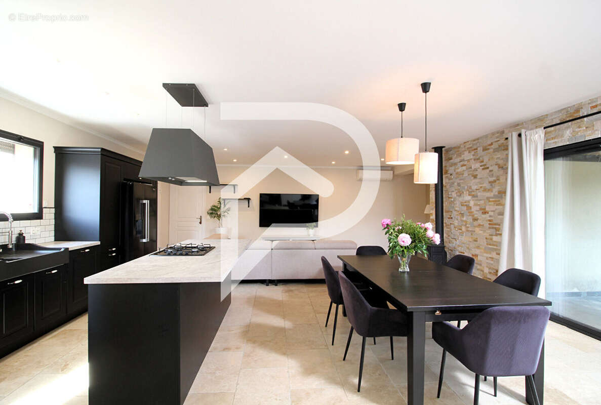 Maison à SAINT-GILLES