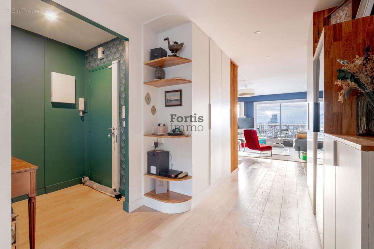 Appartement à PARIS-18E