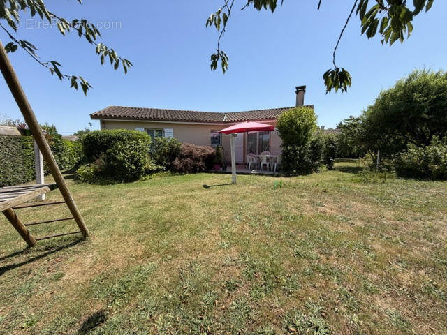Maison à SAINT-AIGULIN