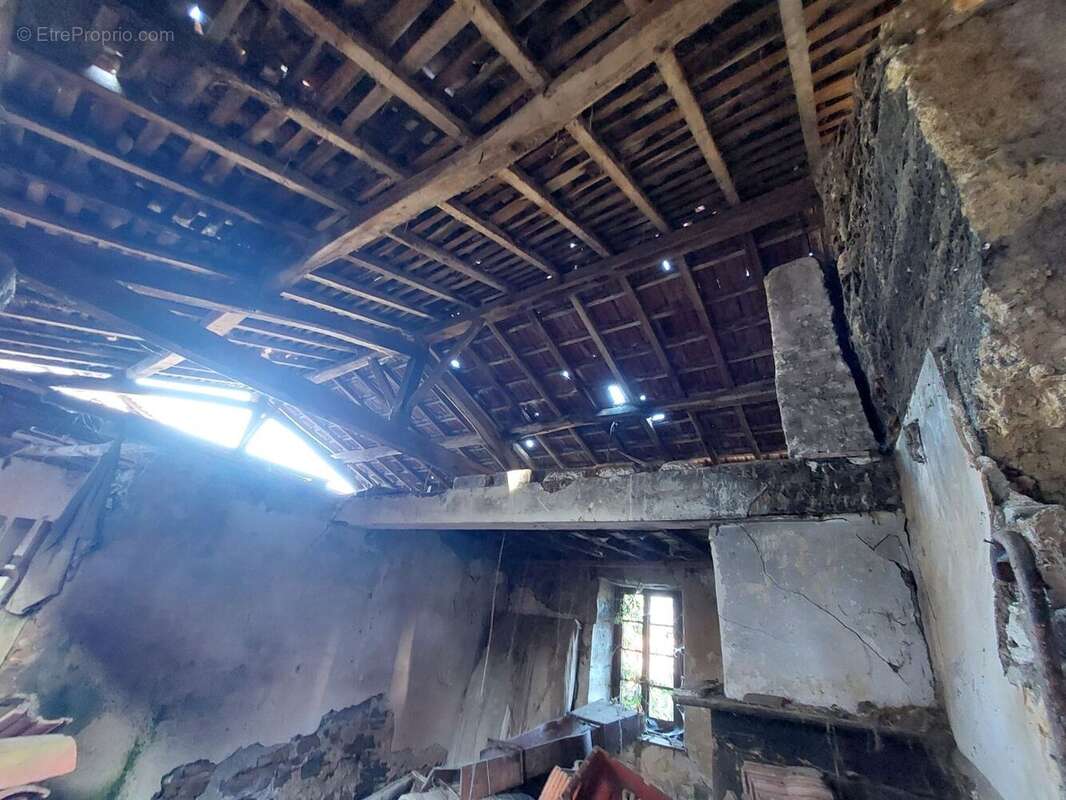 20251218152153 - Maison à ARBAS