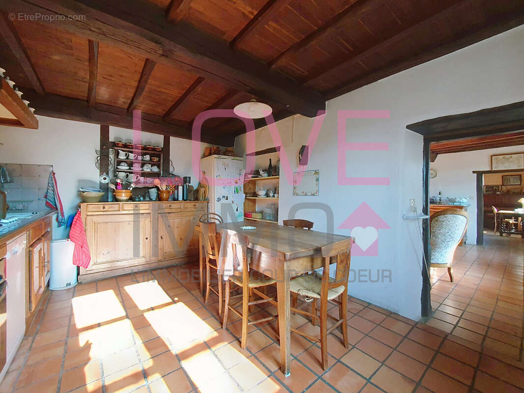 Maison à LA TOUR-DU-PIN