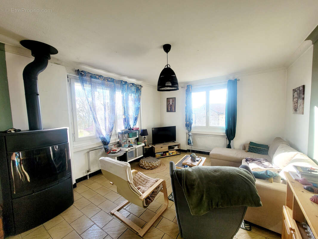 Maison à ESTIVAREILLES