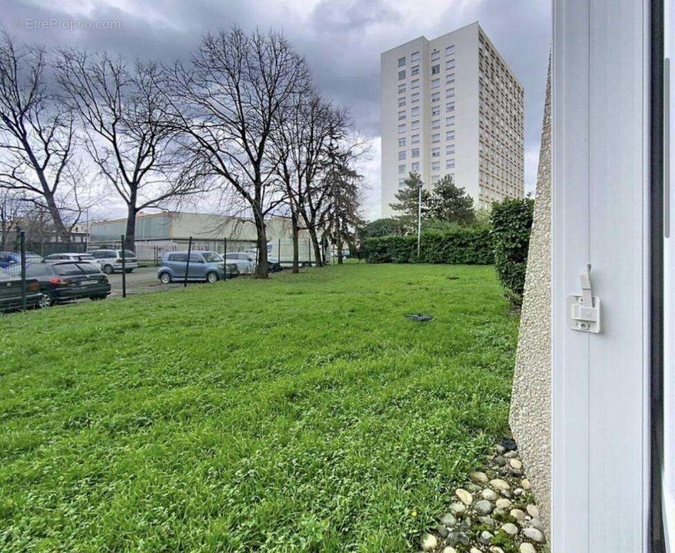 Appartement à LYON-8E