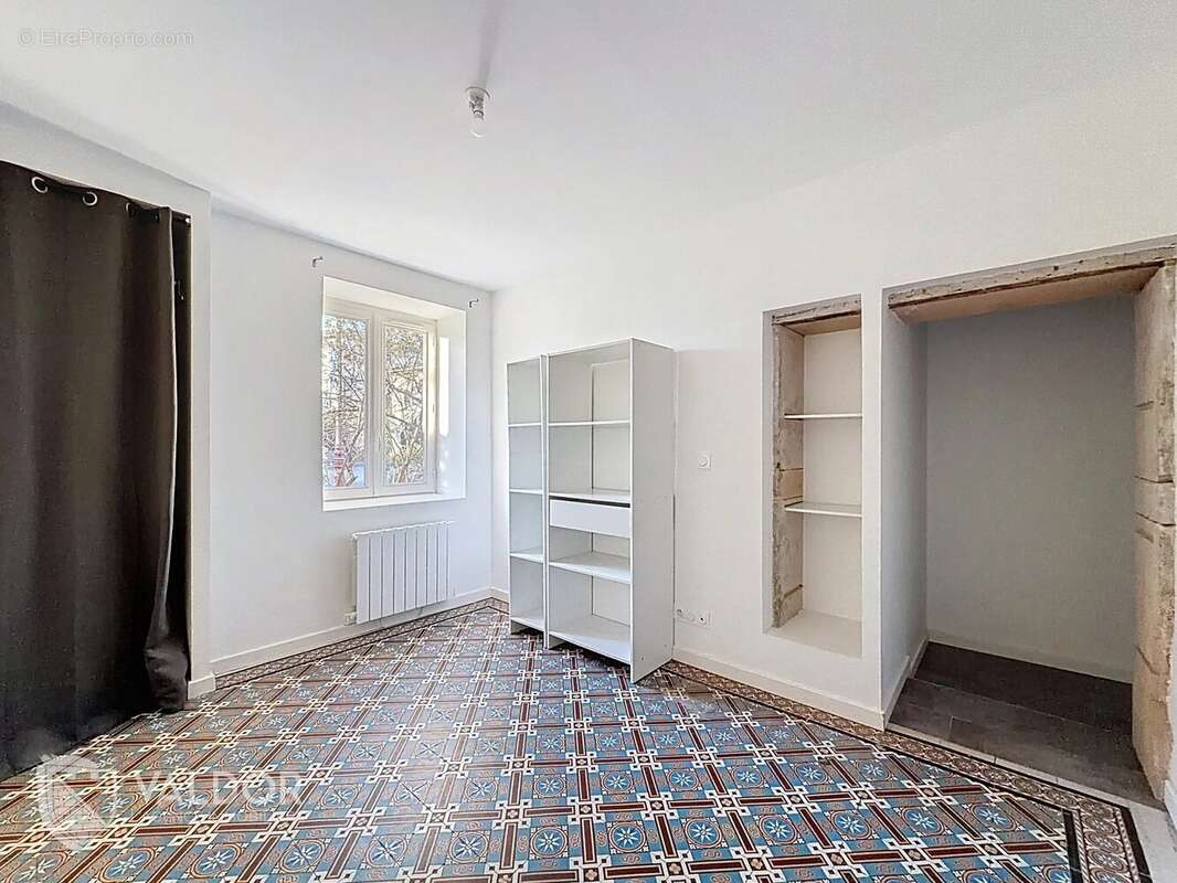 Appartement à SAINT-GEORGES-DE-RENEINS