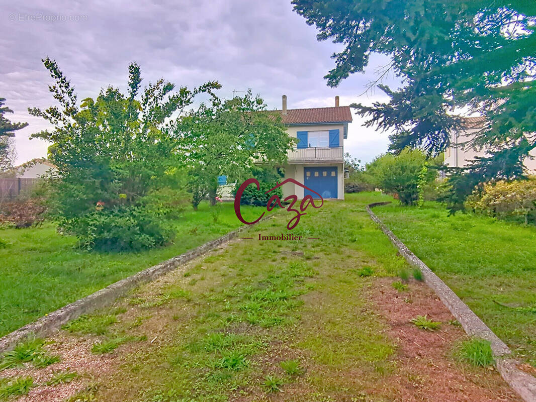 Maison à FARGUES-SAINT-HILAIRE