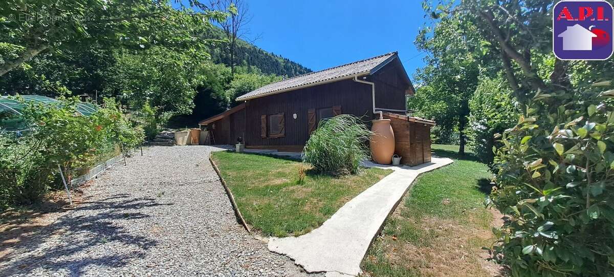 Maison 71 m² à Fougax-Et-Barrineuf  - photo 2