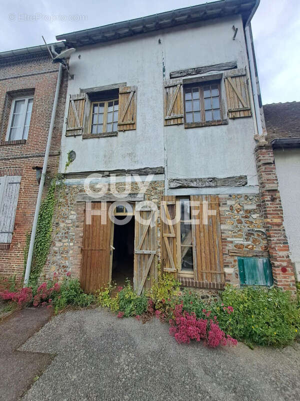 Maison à GLOS-LA-FERRIERE