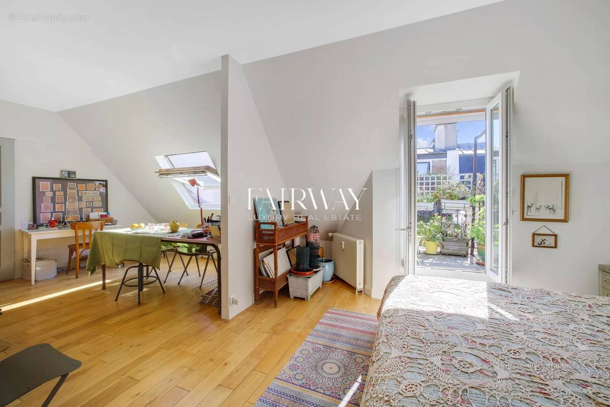 Appartement à PARIS-18E