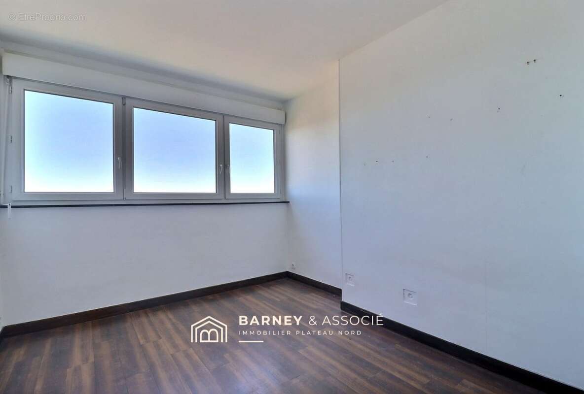 Appartement à MONT-SAINT-AIGNAN