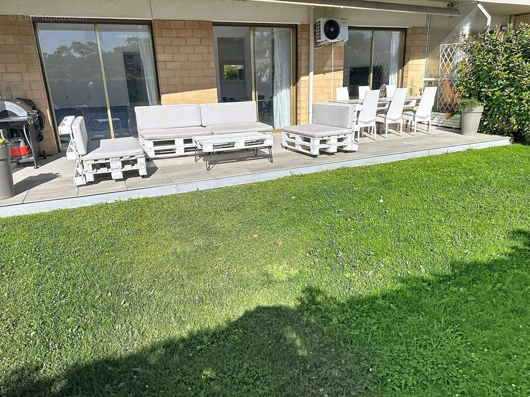 Appartement à LE CANNET