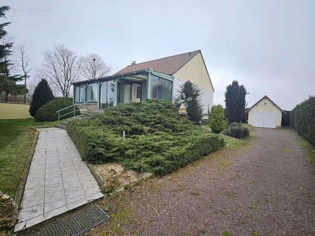 Maison à CLAVILLE