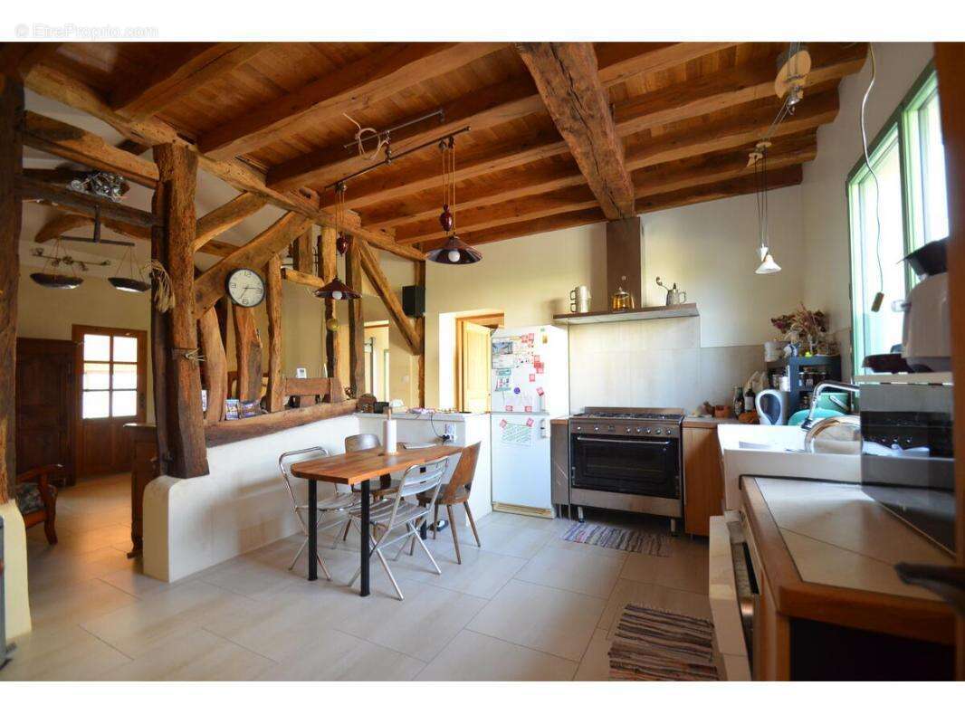 Maison 97 m² à Saint-Antoine-Sur-L'isle  - photo 9