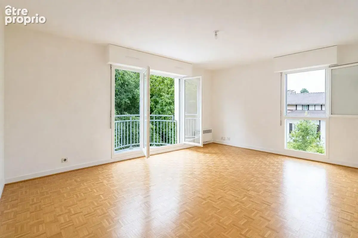 Appartement à LA GARENNE-COLOMBES