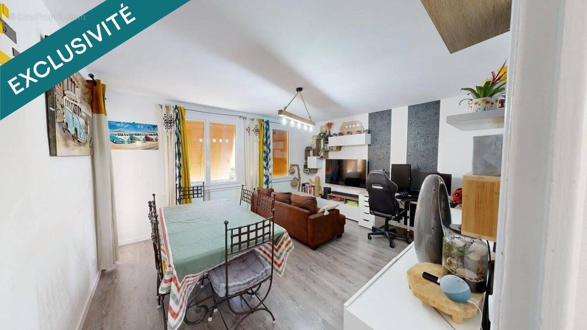 Photo 1 - Appartement à CHATEAU-ARNOUX-SAINT-AUBAN