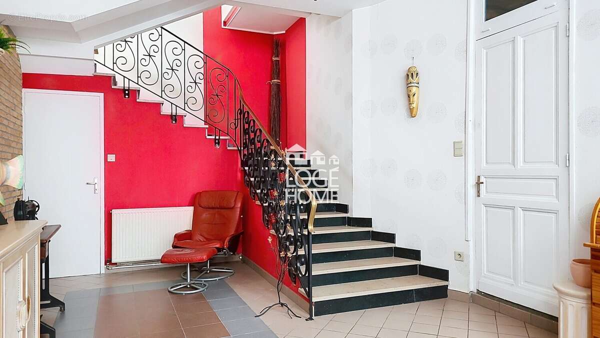 Maison 182 m² à Henin-Beaumont  - photo 6