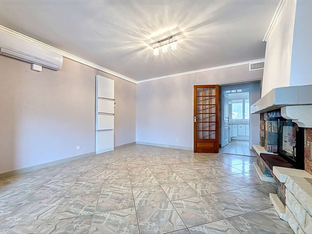 Maison à MONTMIRAIL