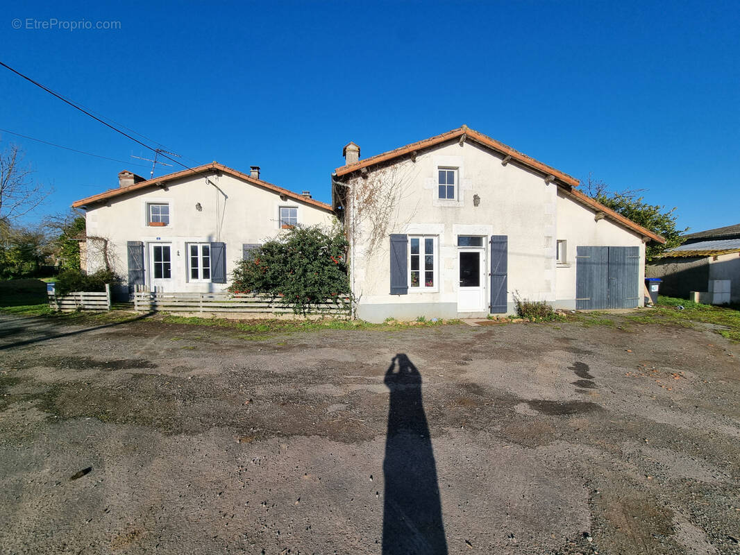 Maison à LES FORGES