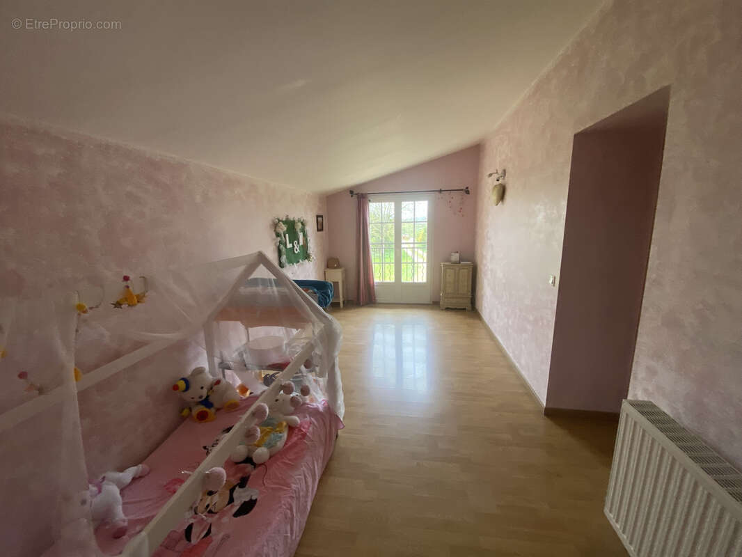 Maison à SEISSAN