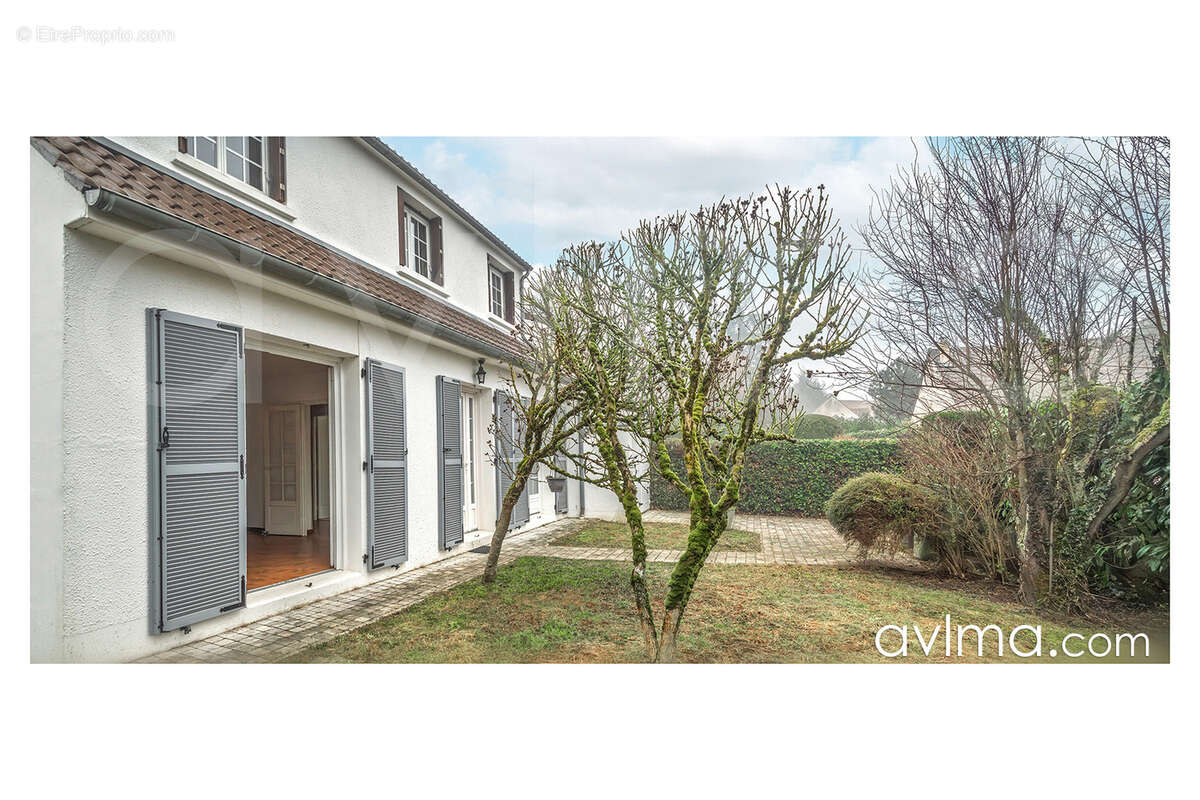 Maison à FEUCHEROLLES