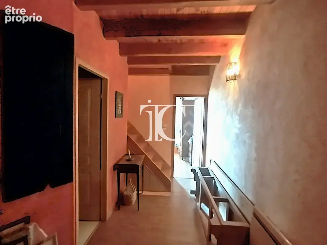 - exclusivite - maison de village renovee - 4 chambres - 5 minutes de toutes commodites - photo 8