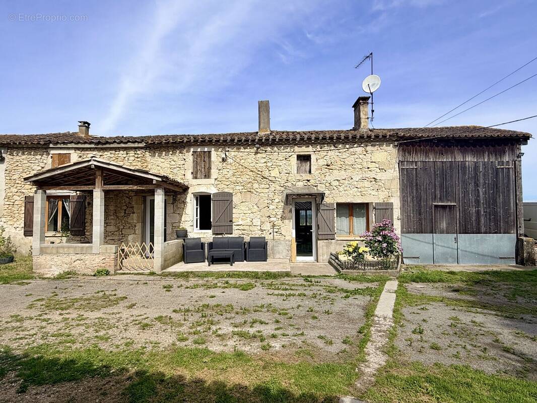 Photo 1 - Maison à TAILLECAVAT
