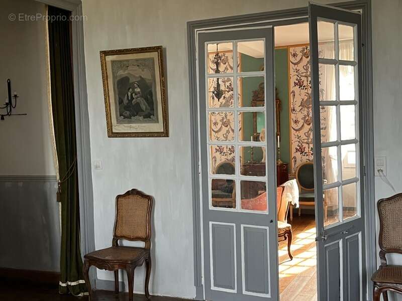ELEGANT CHATEAU XVIIIs, sans travaux, sur 1 hectare clos de murs, jardin paysagé, chapelle, orangerie, dépendances, pour famille - photo 81