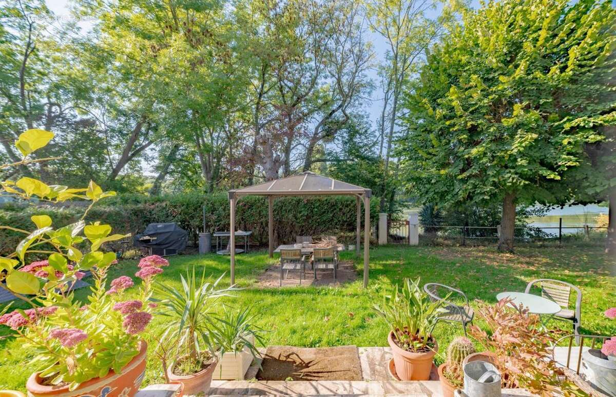 Maison à SOISY-SUR-SEINE