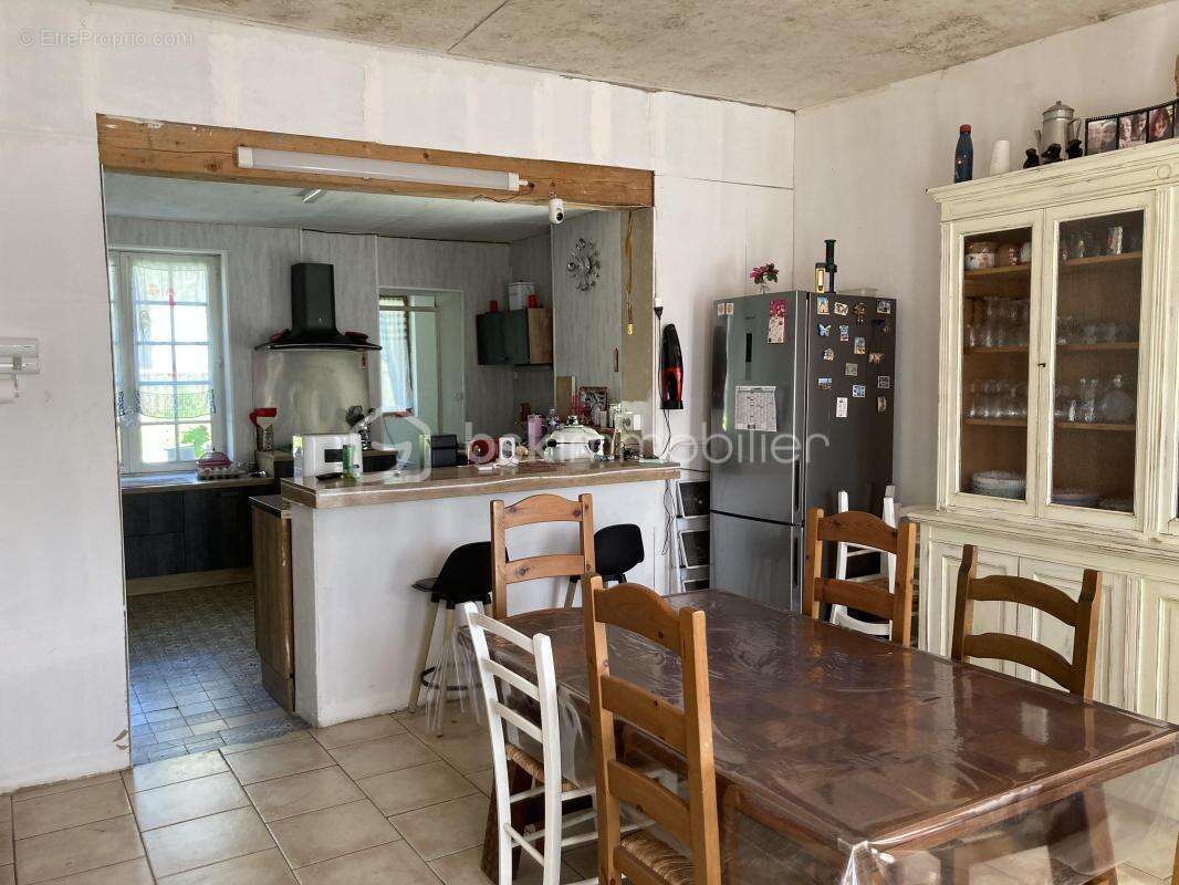 Maison à BECQUIGNY