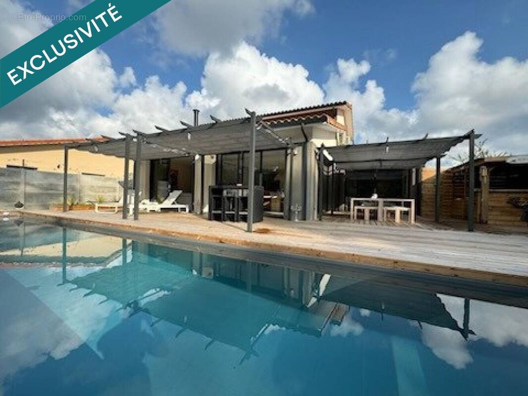 Photo 1 - Maison à VENDAYS-MONTALIVET
