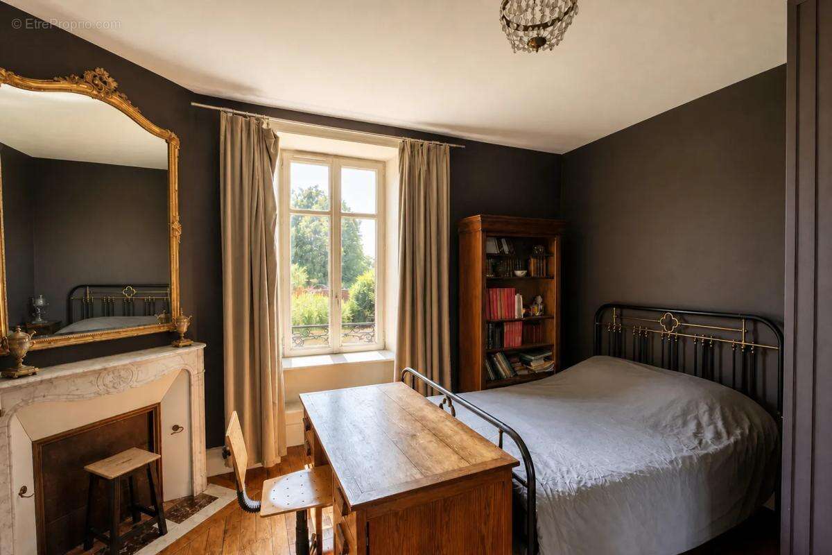Maison de 7 pièces de 222 m² à Flavignac - photo 10