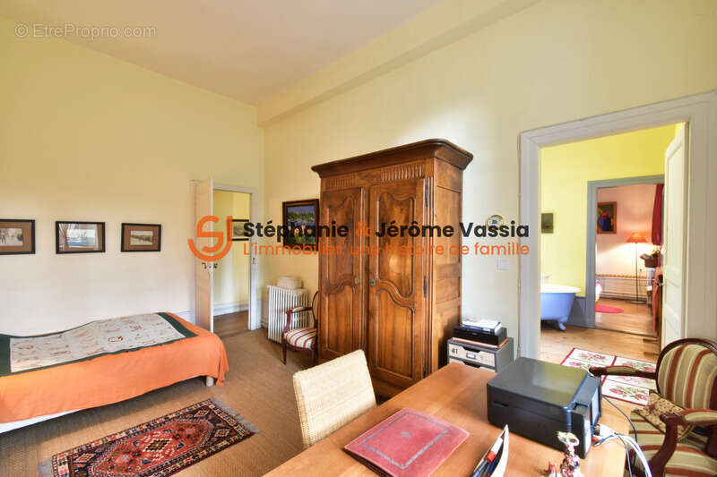 Propriété de prestige du XVIIIᵉ siècle – Domaine sur 4 hectares avec dépendances – Pyrénées - photo 17
