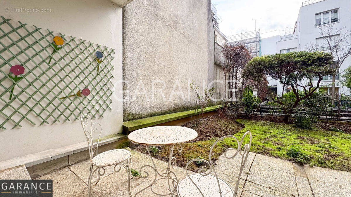 Appartement à PARIS-12E