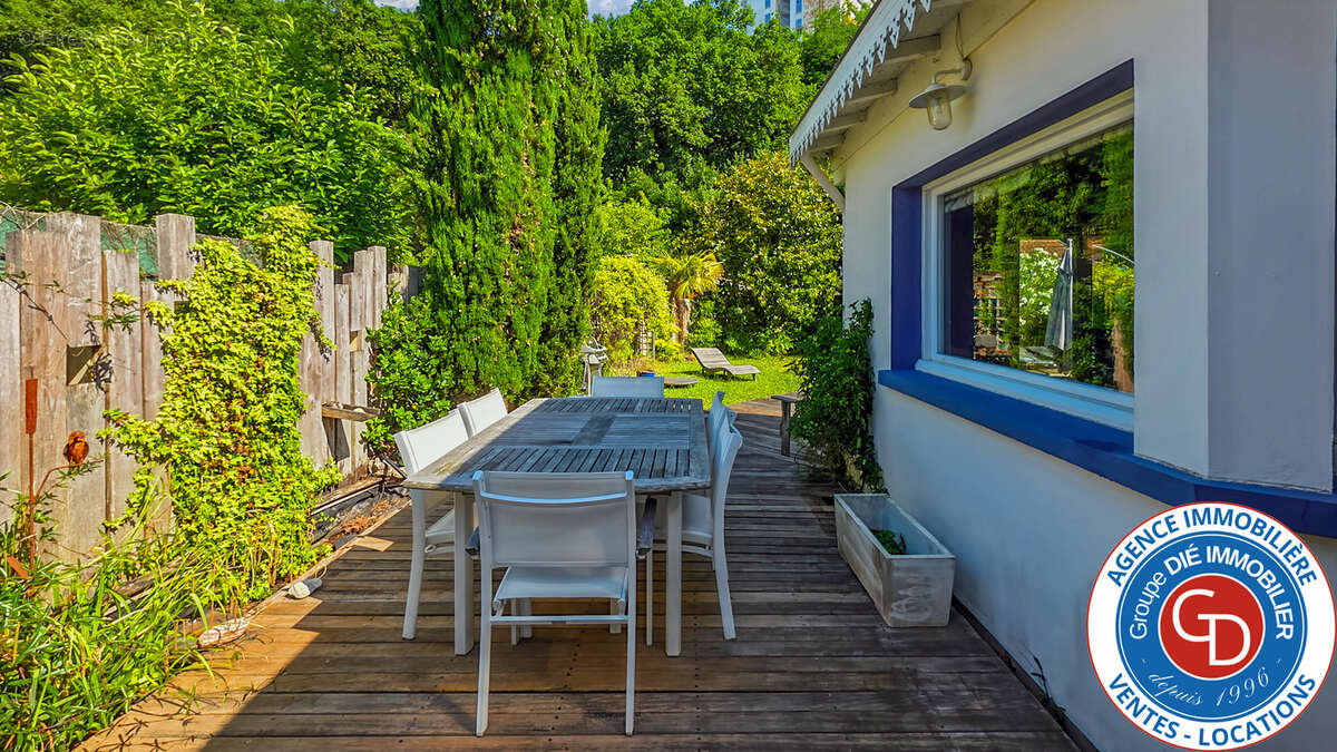 Villa et dépendance - photo 4