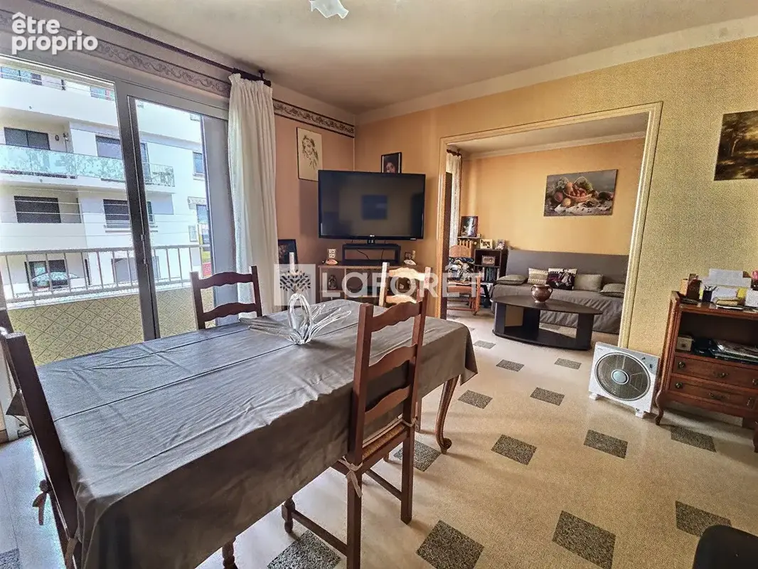 Appartement Toulon 4 pièce(s) 65.85 m2 - photo 3