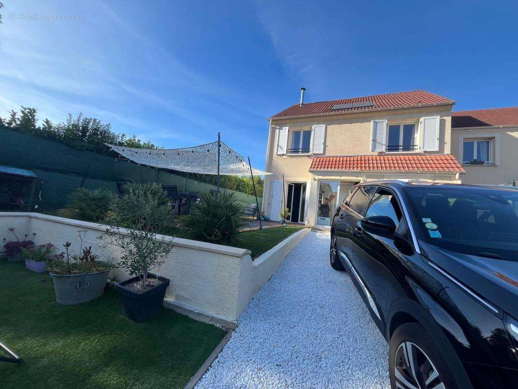 Maison à RAMBOUILLET