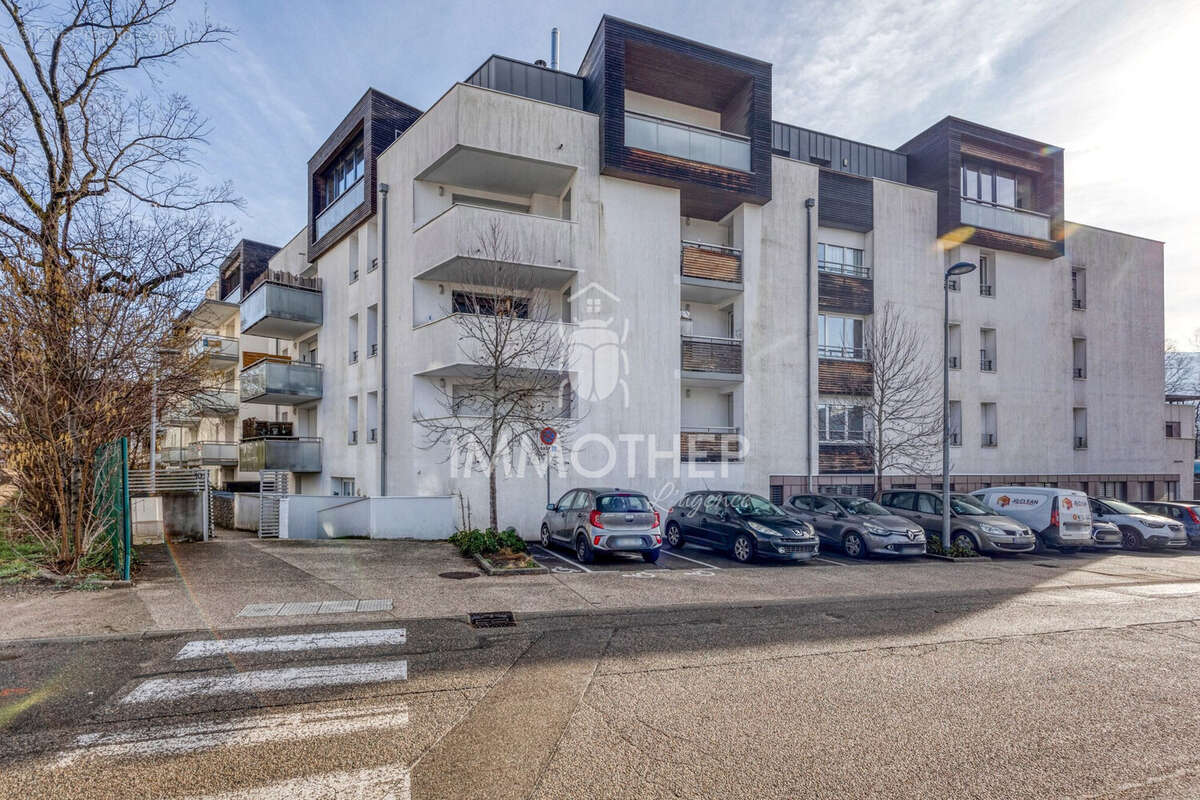 Appartement à MEYLAN