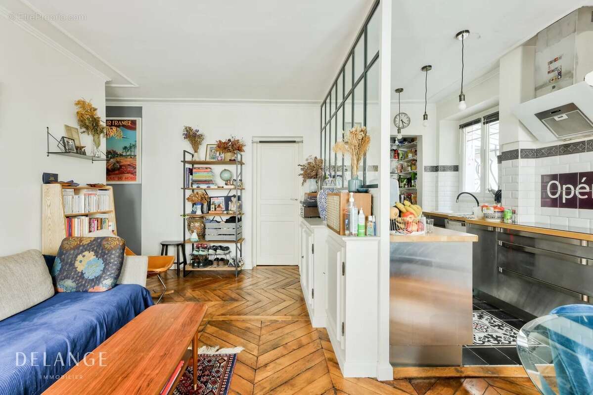 Appartement à PARIS-17E