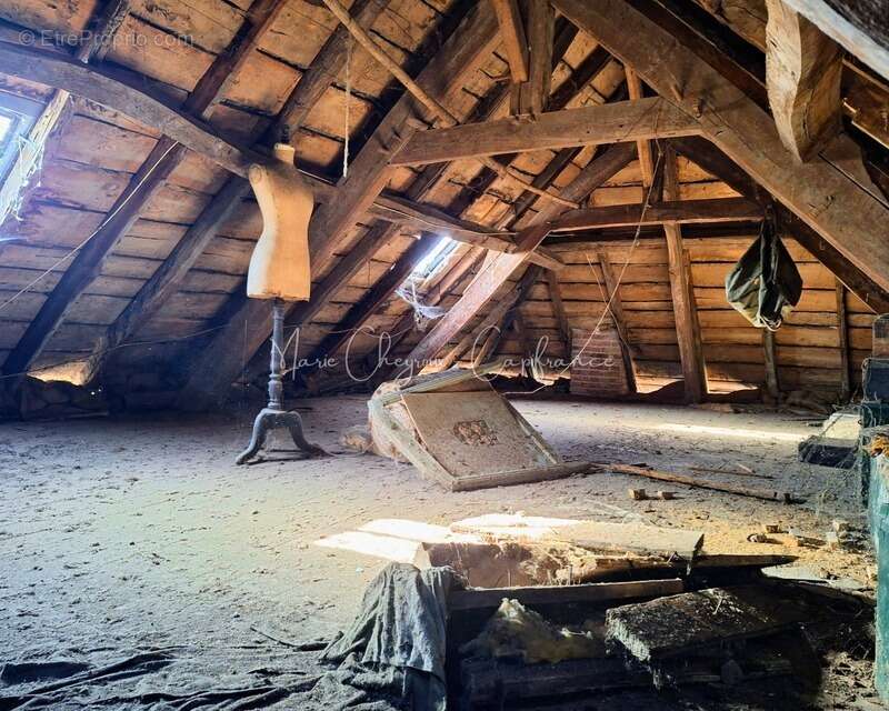 Maison de caractère en pierres – LE PESCHER (19) - photo 13