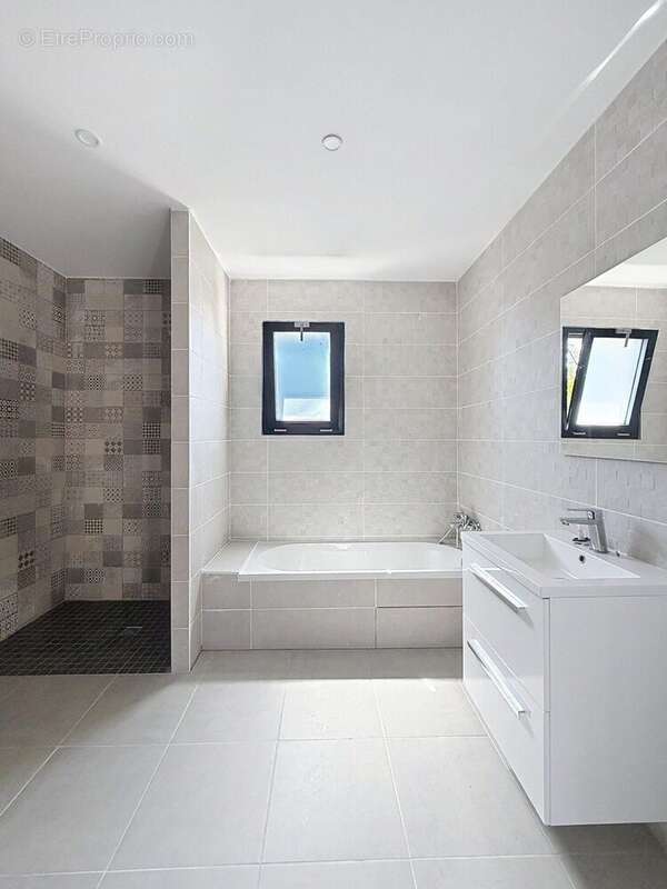 Photo 7 - Maison à ISSE