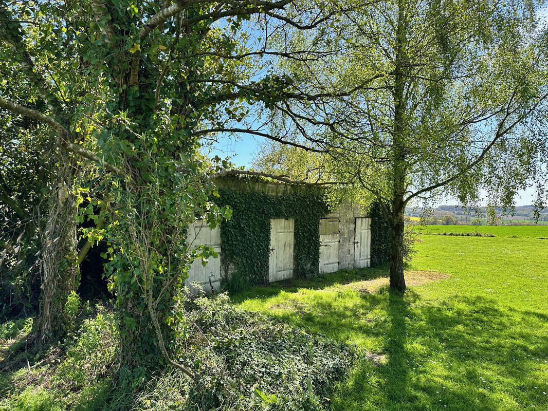 Maison à HENANBIHEN