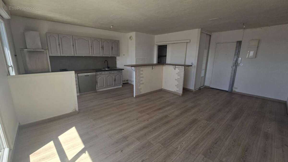 93270 SEVRAN  - Appartement 2 pièces 55.02 m² - Balcon- Dernier étage - photo 4