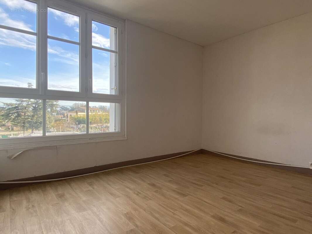 Appartement à BOURG-DE-PEAGE