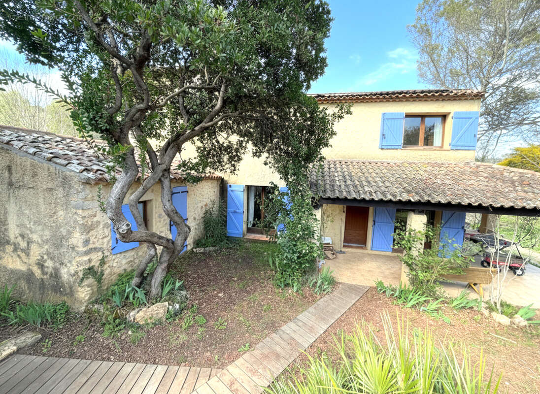 Maison à CORRENS
