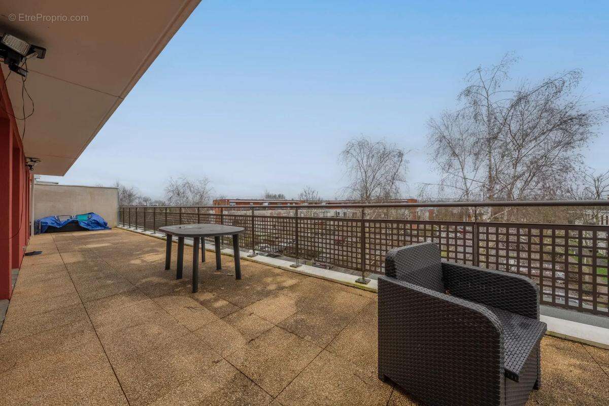 Appartement à AMBES
