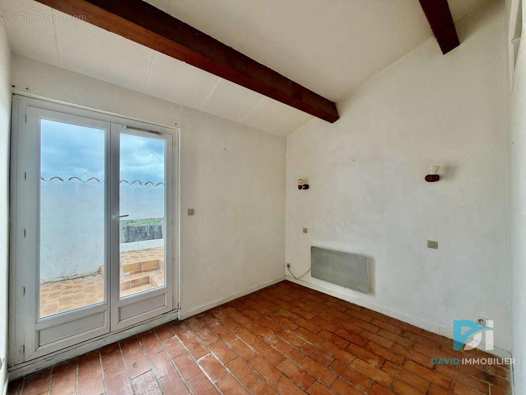 Appartement à NEZIGNAN-L'EVEQUE