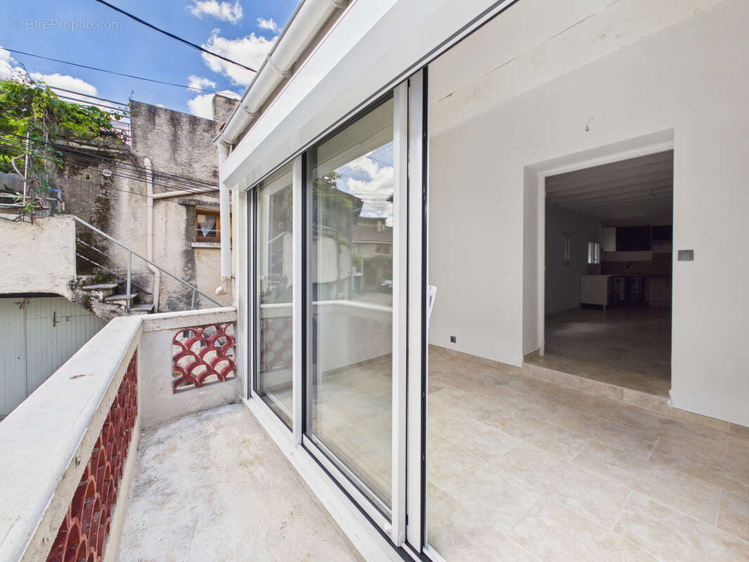 Maison à VALREAS