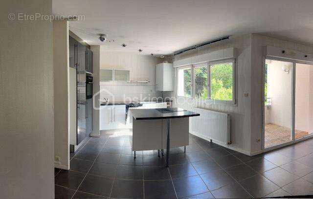 Appartement à PLOMBIERES-LES-DIJON