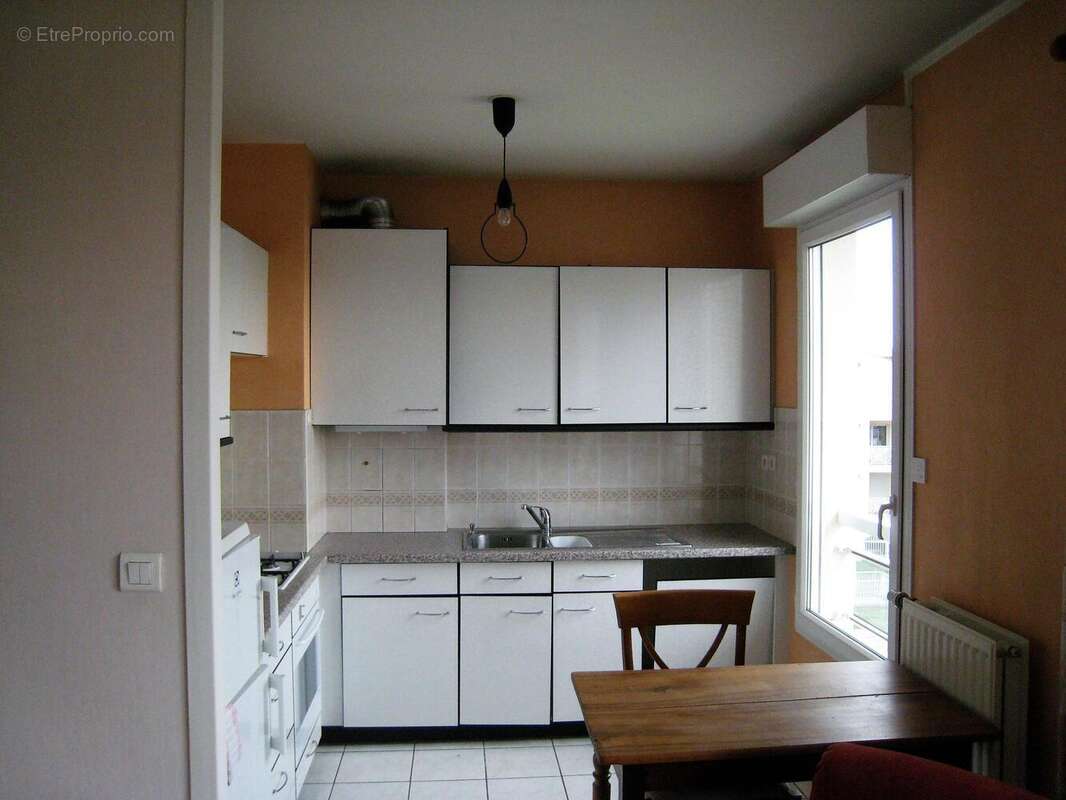 Photo 4 - Appartement à LA TOUR-DE-SALVAGNY