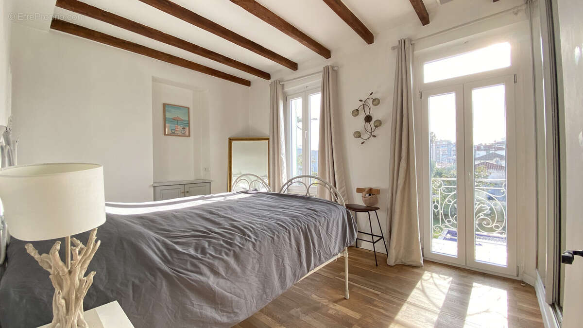 Maison à VALLAURIS