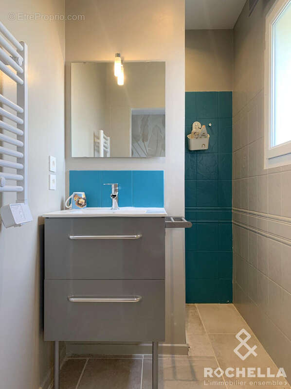 Maison 152 m² à Thaire  - photo 9